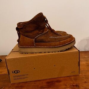 Uggs Classic Campfire Crafted Regenerate Chestnut Women’s 7 or Men’s 6